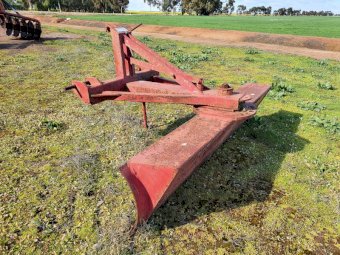 Jarrett three point linkage blade