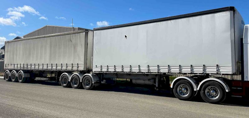 Krueger B-Double Tautliner set