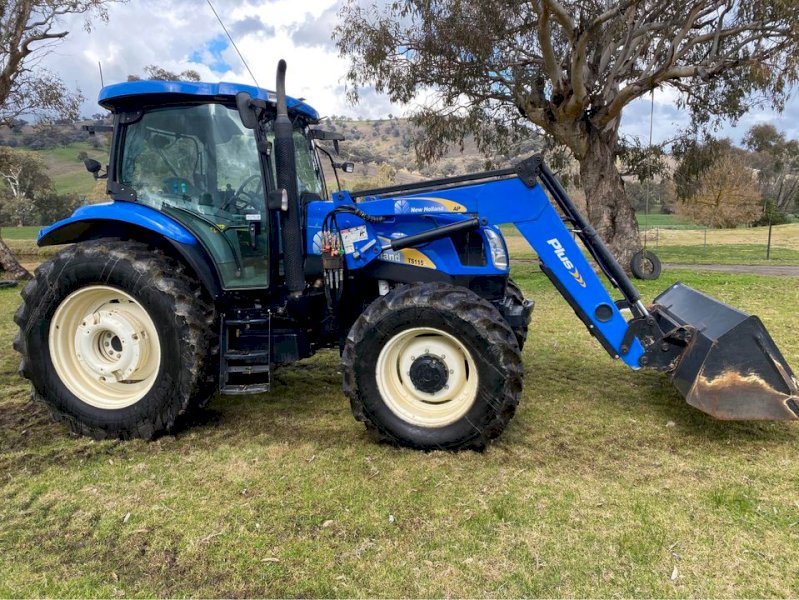 2006 New Holland TS115A with Challenge Loader