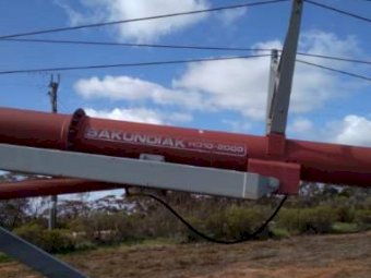 Sakundiak 65' x 10" Swingaway Auger