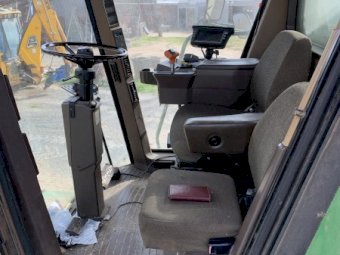 John Deere 9600 Header and Front