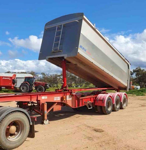 2005 Byrne A Trailer