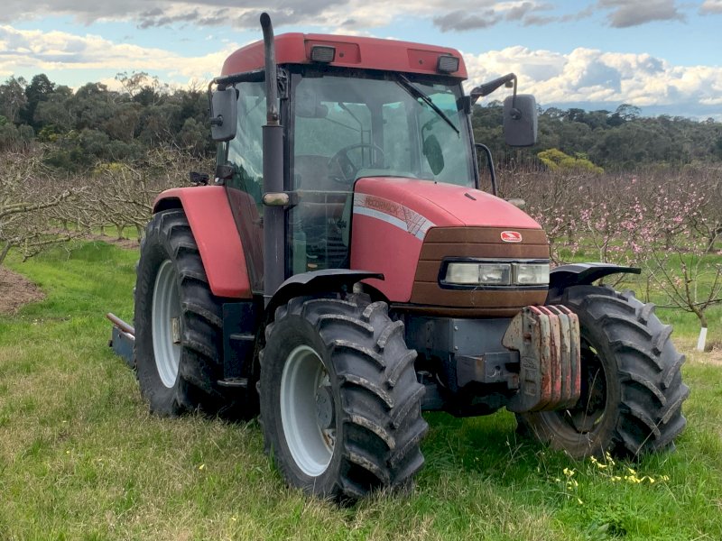 2007 McCormick CX105 Tractor