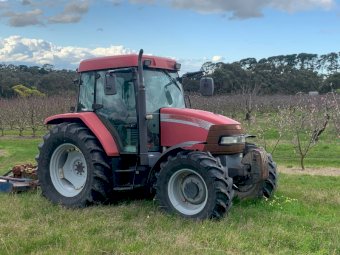 2007 McCormick CX105 Tractor