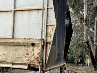 2001 Freightliner Century Class