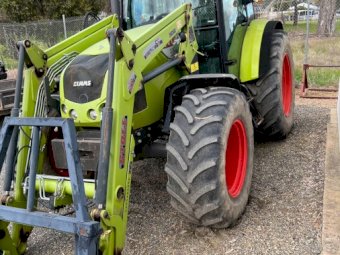 2012 Claas 330 AXOS Tractor with FEL and Bucket