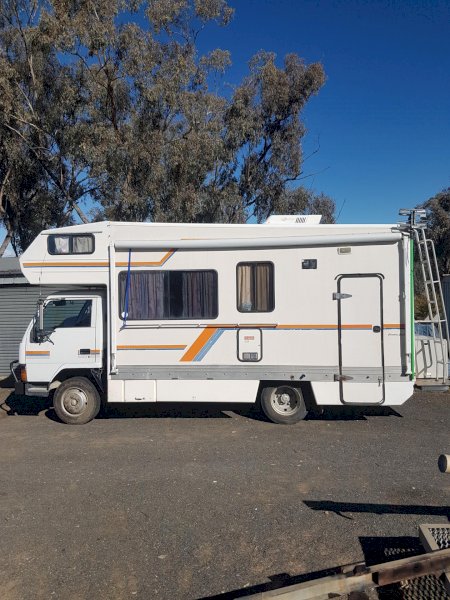 Mitsubishi Motor Home   PRICE TO SELL   (Offers Considered)