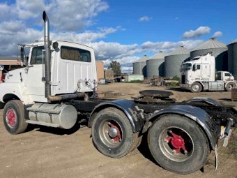 Under Auction - (A211) 1993 Ford L9000 Prime Mover 