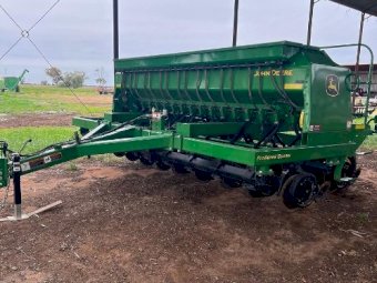 2020 John Deere 1590 disc Seeder