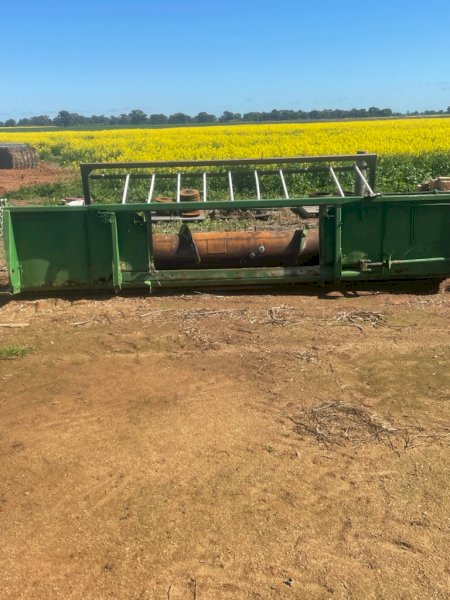 John Deere Canola Pickup Front