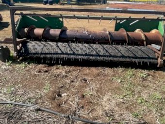 John Deere Canola Pickup Front