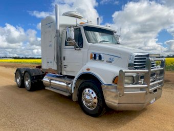 2009 Sterling LT9500 Prime Mover