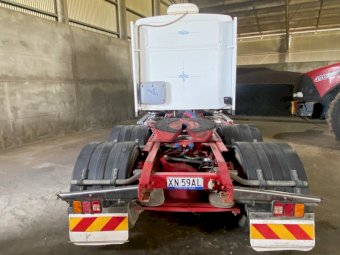 2009 Sterling LT9500 Prime Mover