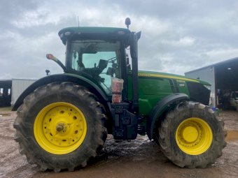 2017 John Deere 7230R Tractor