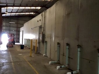 MAKE ME AN OFFER   Cool room