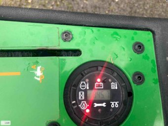 John Deere 1570  Mower with 72" V Flex Deck