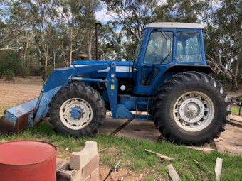 Ford TW5 Tractor With FEL