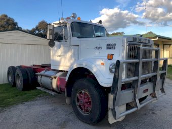 1979 White NTC350 Road Boss Prime Mover
