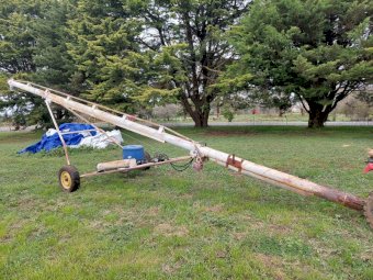 Normoyle 35ft x 7 inch Hyd. Auger