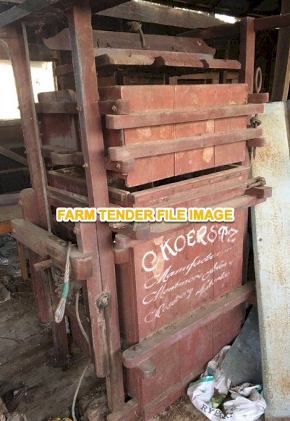 WANTED Older Style Wool Press