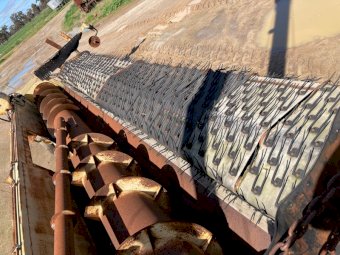 23ft Knuckey Pea Plucker/ Canola Pickup