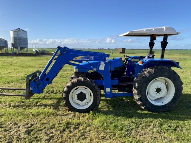 2008 New Holland TT75 Tractor With FEL