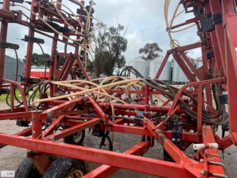 40' Morris Concept 2000 Seeder Bar