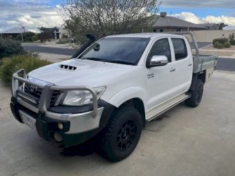 2015 Toyota SR5 Hilux 4X4 Dual Cab Ute