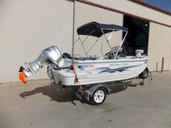 2004 QUINTREX 445 HORNET TROPHY,HONDA 50 HP 4 STROKE OUTBOARD.MACKAY TRAILER.