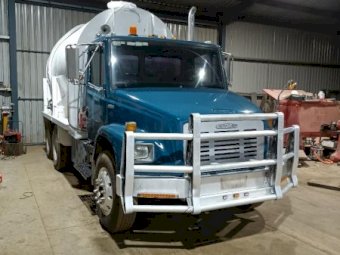 1996 Freightliner FL80 with 15,000L Tanker