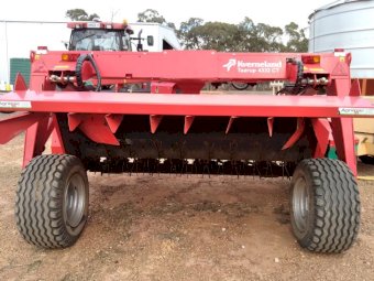 Kverneland Taarup 4332 CT Flail Mower Conditioner