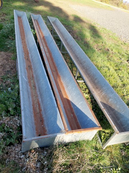 12 x Feed Troughs