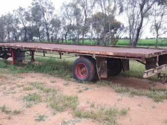 39ft Freighter Flat Top Strap Trailer