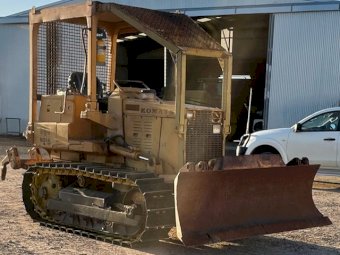 Komatsu  D31A Dozer with stick rake and Tree push