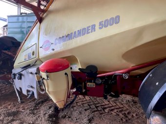 2010 Hardi Commander 5036 Boom Spray