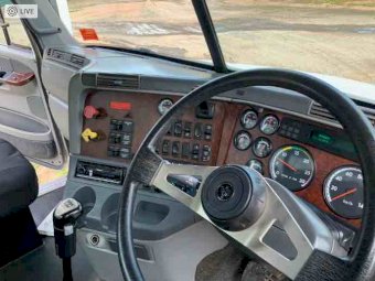 2003 Freightliner Century