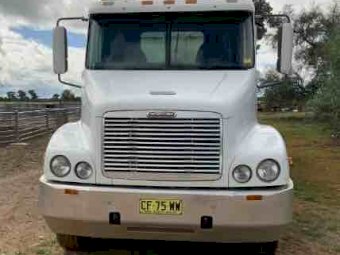 2003 Freightliner Century
