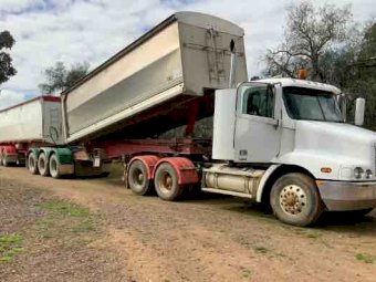 2003 Freightliner Century