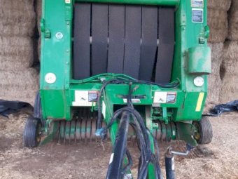 2000 John Deere 466 Round Baler silage special