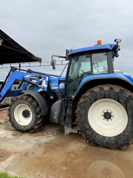 New Holland TVT155 Tractor with Loader
