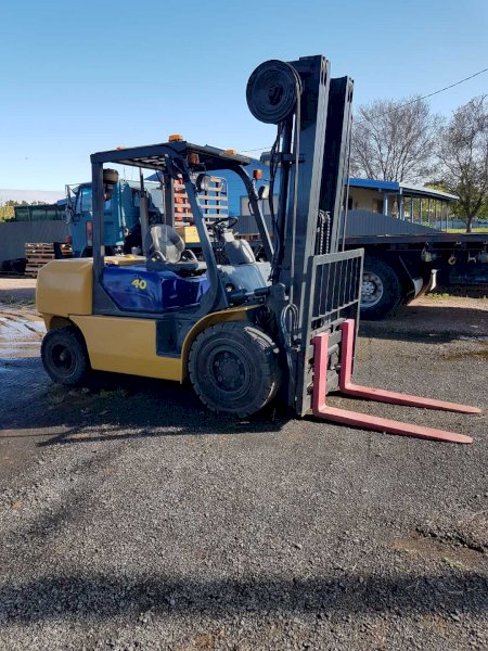 Komatsu 4 tonne Fork Lift