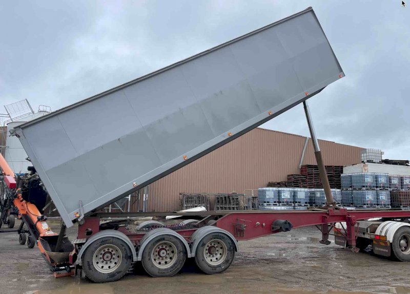 2006 JTB Lead Roll Back Chassis Tipper Farm Tender
