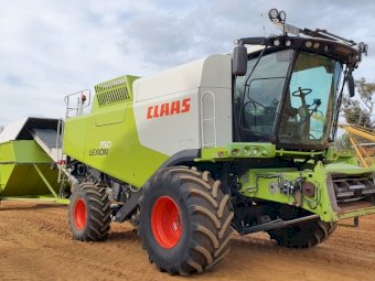 2011 Claas Lexion 750 and Vario 1200 Front with Comb Trailer