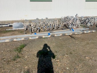 40 Dairy King stall gates 720mm spacings