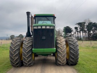 Under Auction - (A200) 1996 John Deere 9300 Tractor 