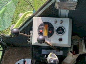 1986 Claas Dominator 96 Header With 25Ft Front