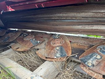 2012. Macdon R85 16’