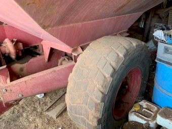 International 726 PTO Header