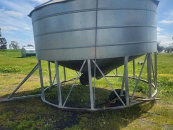 4 x Jaeschke 29 tonne Grain Field Bins