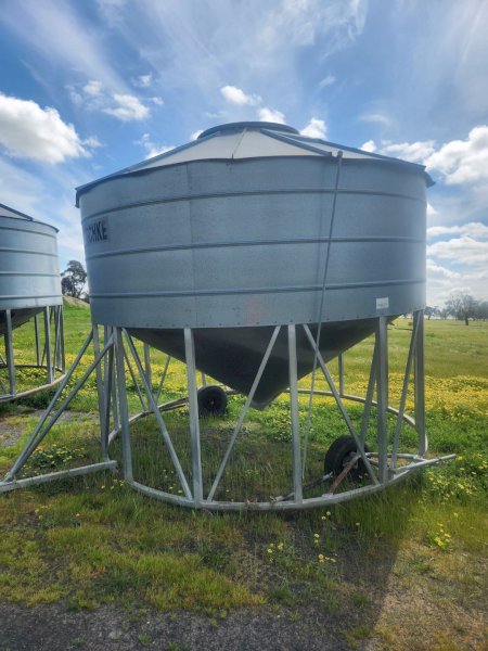 2 x Jaeschke 29 tonne Fertilizer Field Bins
